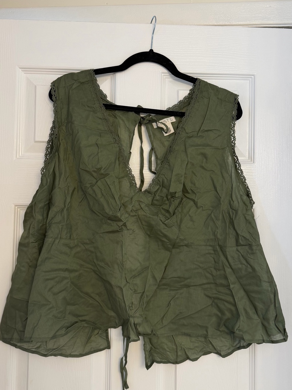 Lush Olive Lace-Trim V-Neck Women's Tank Top